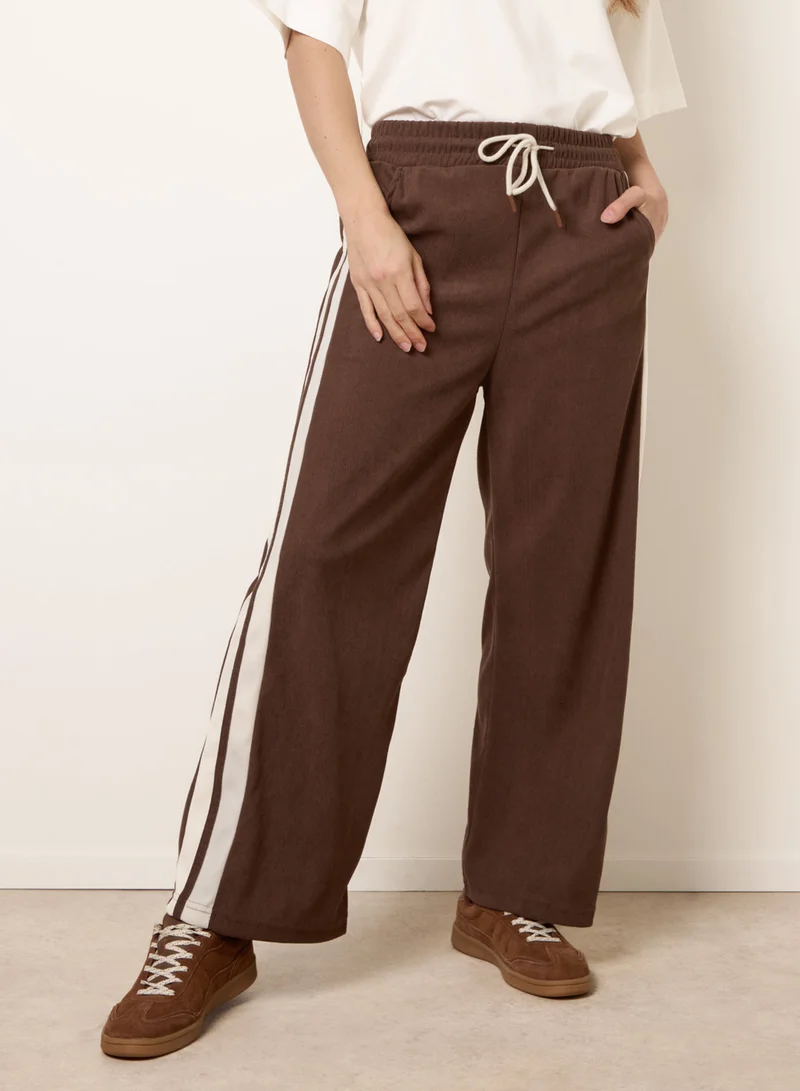 بلو فانيلا Corduroy Side Stripes Trousers