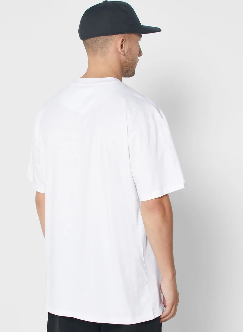 كارل كاني تيشيرت بشعار الماركة