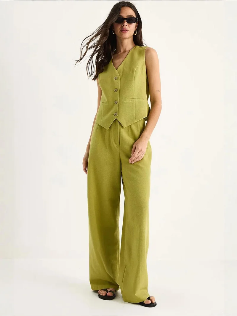 Bianco Lucci LUCCI V-neck Vest and Wide Leg Pants Two-Piece Coord Set