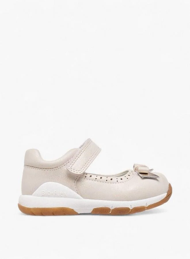 بيرفيت حذاء ماري جين بفيونكة وإغلاق بخطاف وحلقة