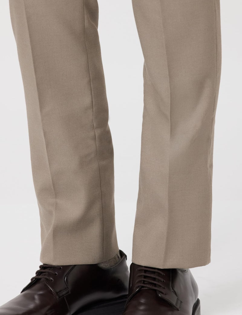 Arrow Men Tapered fit Polyester SolidMid-Rise waistTrousers(ARAEOTR1624_Beige_34) - Image 5