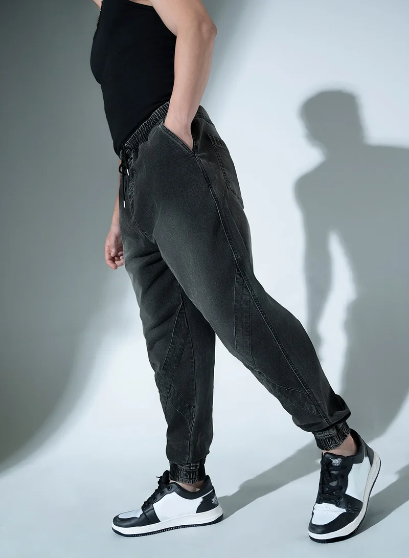 Hubberholme Men’s Relaxed Fit Mid-Rise Stretchable Jeans in Grey with Light Fade