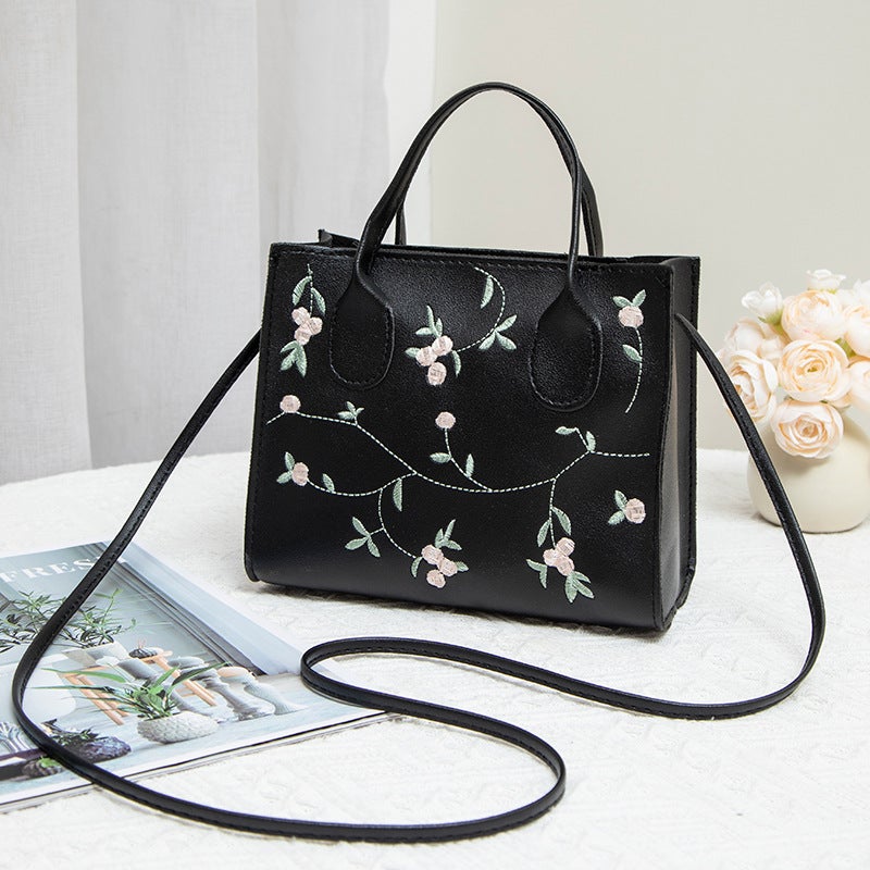 Spring Popular Lace Underarm Bag Foreign Style Small Square Bag Simple Korean Shoulder Bag A Generation Of Hair - Image 1