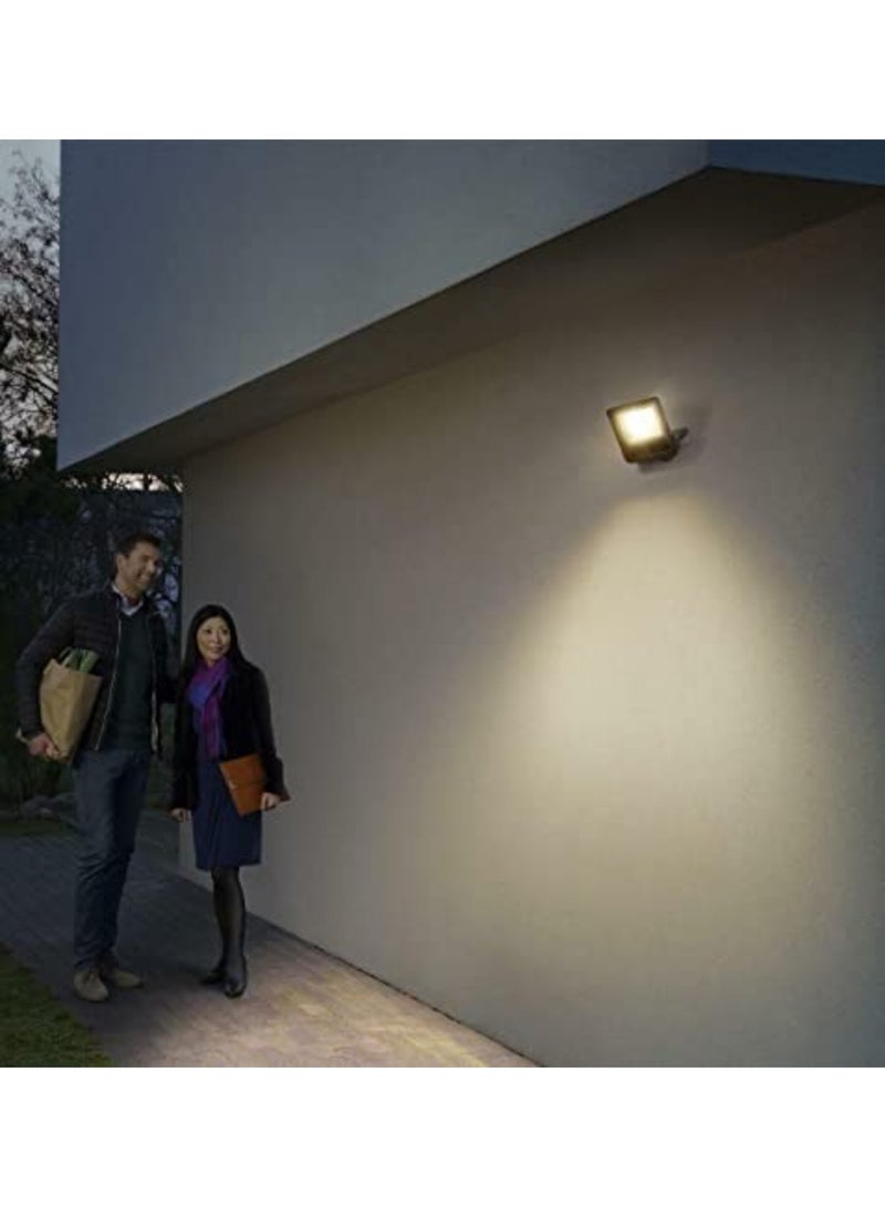 LEDVANCE Ledvance 100W LED Eco Flood Light Warm White Outdoor Lighting - Image 4