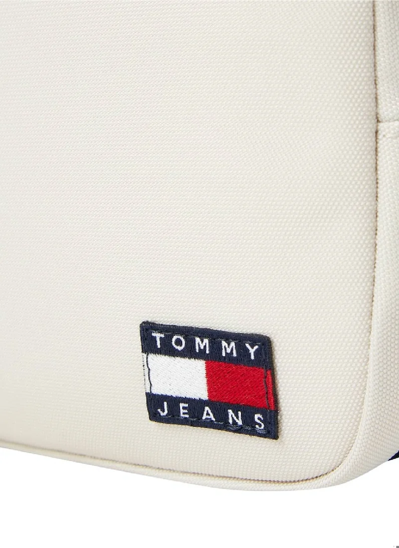 TOMMY JEANS Essential Badge Small Crossover Bag