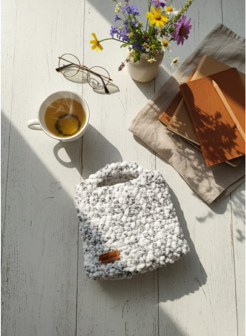 CROCHKA Chunky Handmade Winter Crochet Handbag - Salt and Pepper Pattern (White & Black) - Image 4