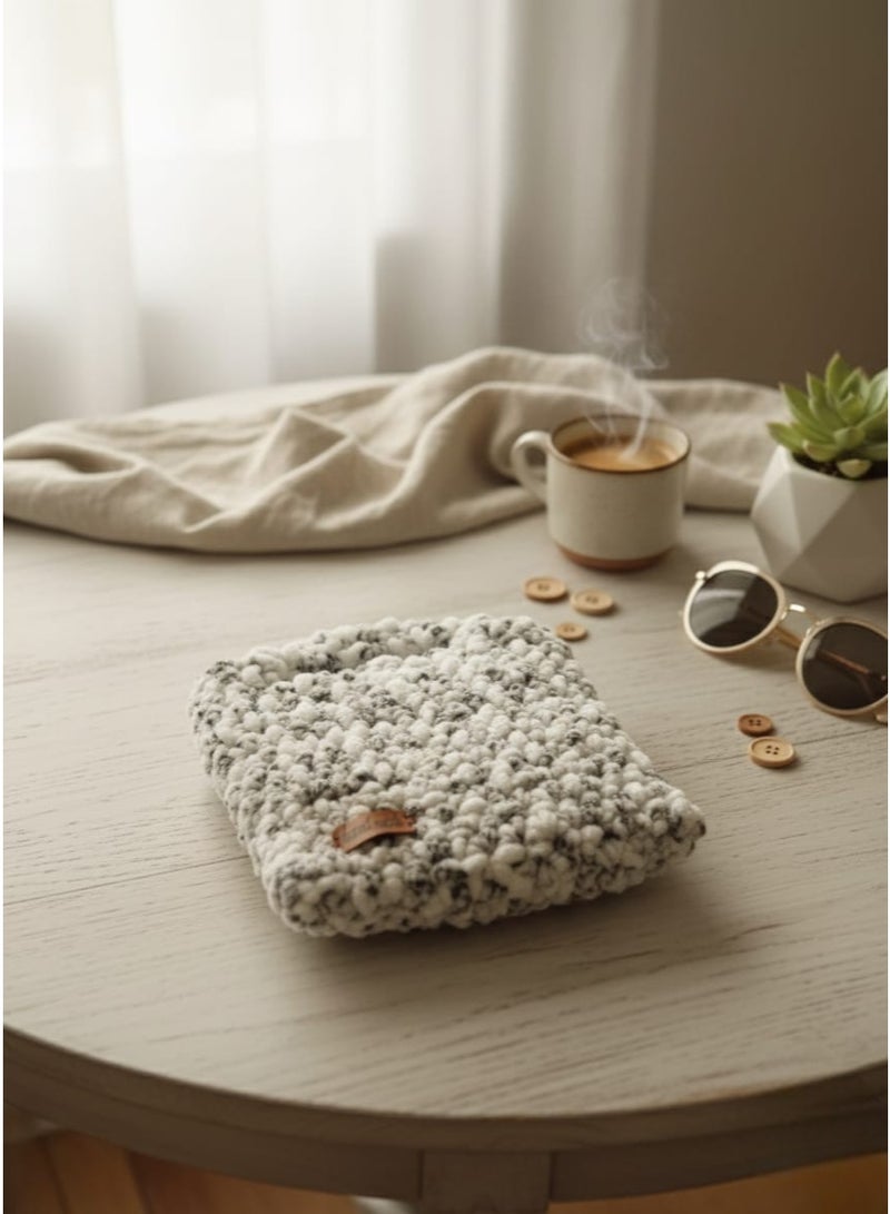 CROCHKA Chunky Handmade Winter Crochet Handbag - Salt and Pepper Pattern (White & Black) - Image 2