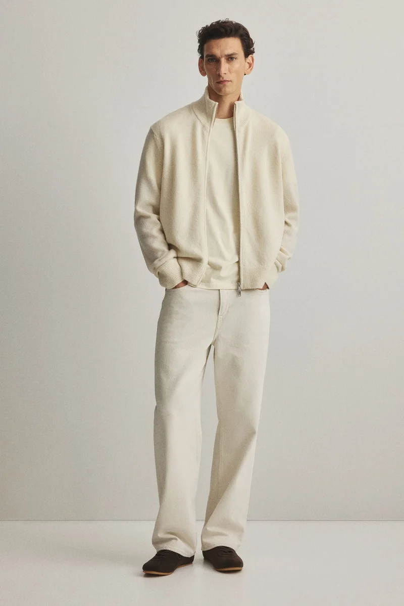 اتش اند ام كارديغان بسحّاب بقصّة عادية