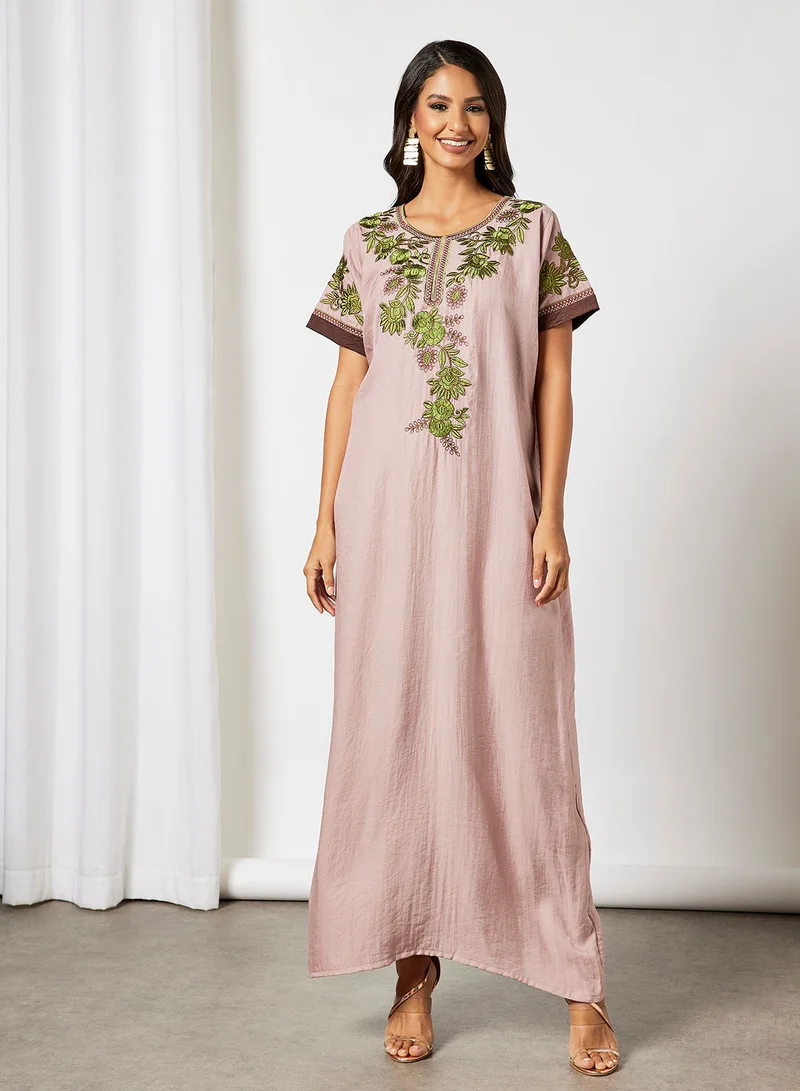Hayat Jalabiya With Floral Embroidery In Short Sleeves With Belt
