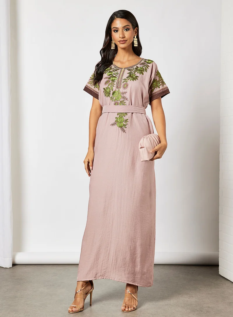 Hayat Jalabiya With Floral Embroidery In Short Sleeves With Belt