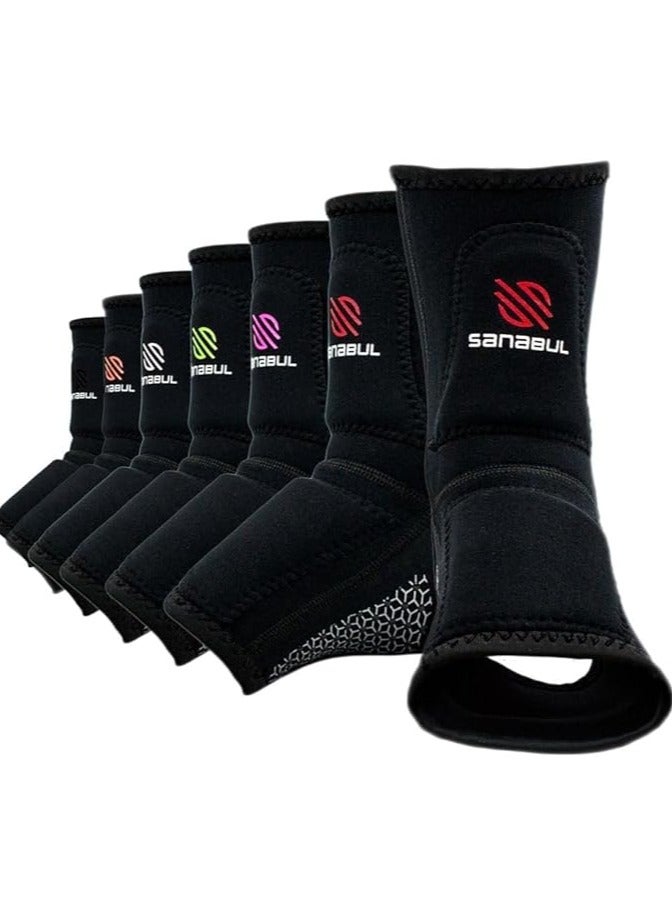 Sanabul  حارس كاحل جل أساسي لضربات MMA وكيك بوكسينغ | أكمام كاحل للرجال والنساء | دعم وحماية كاحل MMA وككيك بوكسينغ ومواي تاي (زوج) (أحمر، S/M) - Image 1