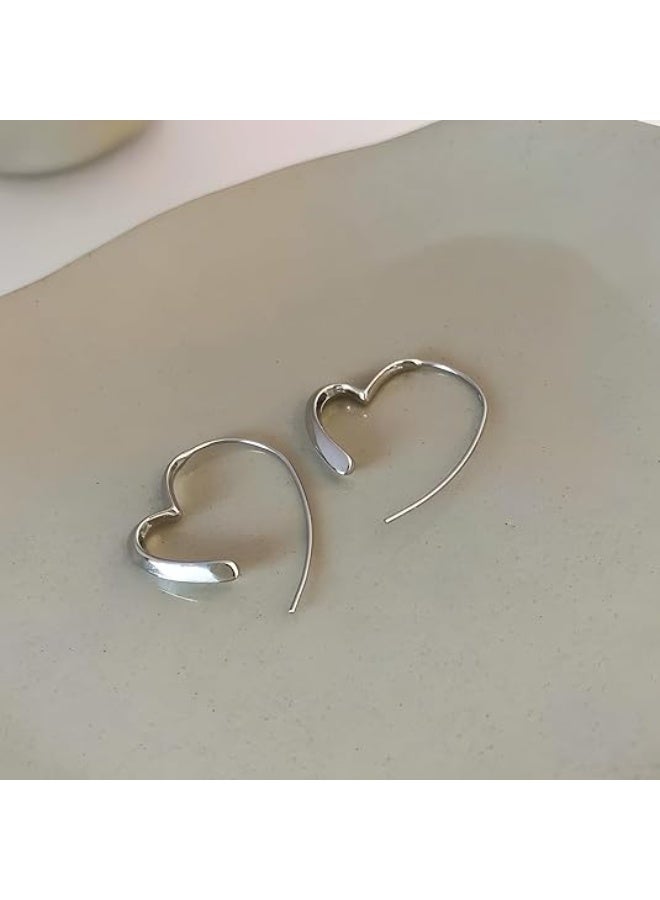 Plated Large Heart Hoop Earrings for Women Silver Hollow Heart Hoops Earrings Exaggerated Outline Hear t Earrings - Image 5