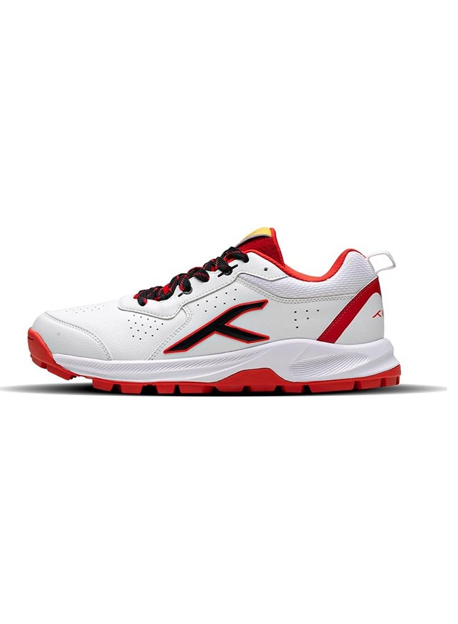 HUNDRED أحذية كريكيت هندر هايبر درايف | مسامير مطاطية تيرا سبايك | لوحة دعم مدمجة للثبات | خفيفة الوزن ومتينة | مثالية للعشب والأرض والأسطح الصلبة أبيض/أحمر/أسود (المقاس 10 المملكة المتحدة) - Image 1