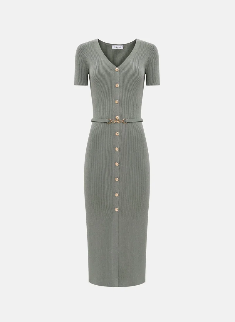 ليتشي فستان ميدي محبوك بأزرار في الأمام وحزام متناسق