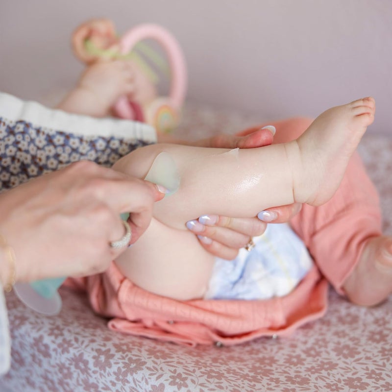 Olababy Diaper Rash Cream Applicator with Suction Base  Soft Silicone Lotion Brush  Bum Healing Ointment Spatula for Newborn Babies Mint - Image 2