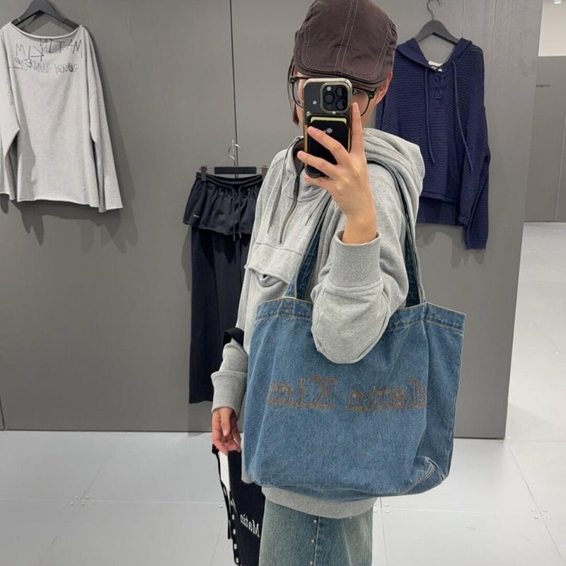 حقيبة كتف توت كبيرة من الدينيم للنساء - Image 1