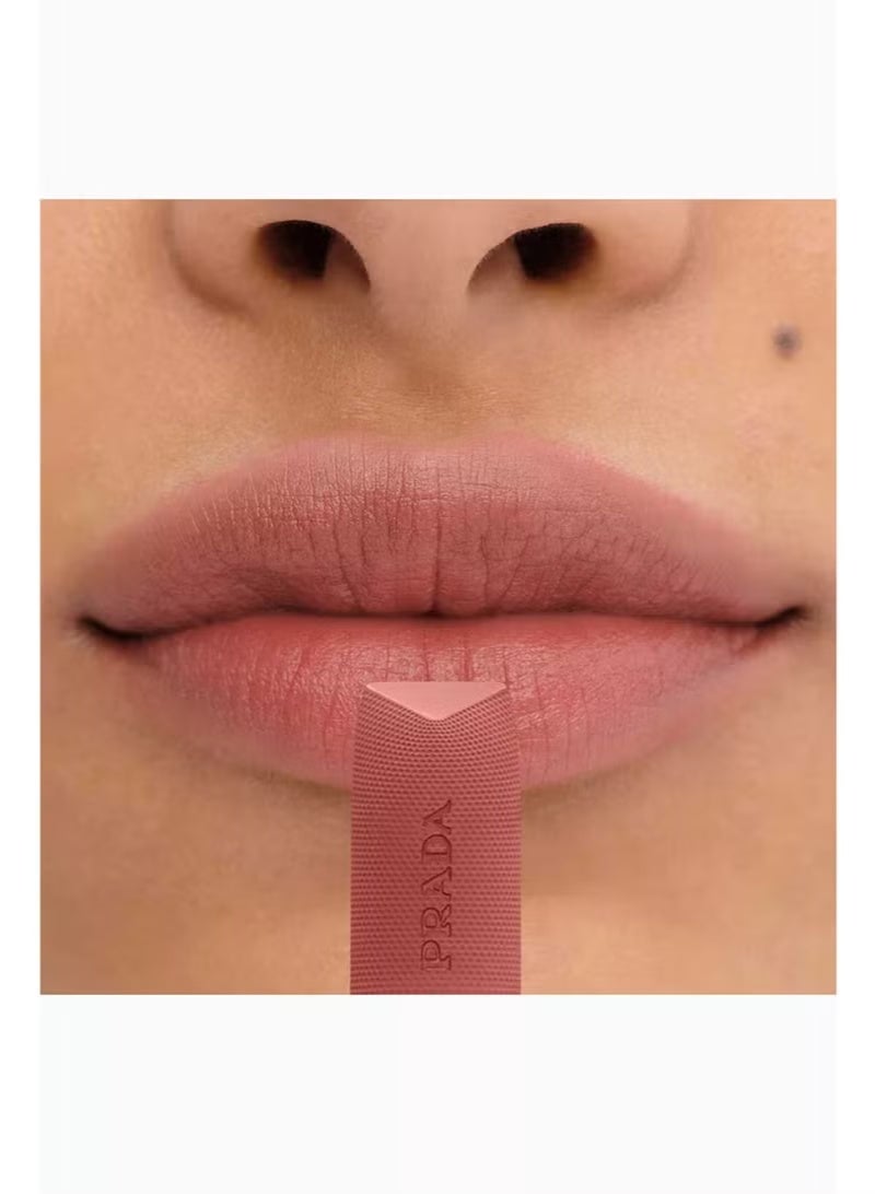 برادا أحمر الشفاه Prada Monochrome Soft Matte (درجة B101 Tiepolo) - 3.9 جم | لون شفاه مطفي - Image 3