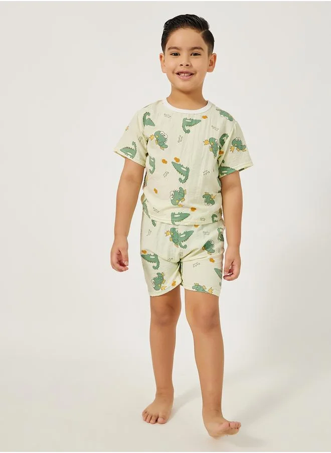 ستايلي Graphic Print Round Neck T-Shirt and Shorts Pyjama Set