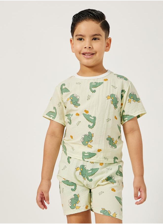 Styli Graphic Print Round Neck T-Shirt and Shorts Pyjama Set  - Image 2