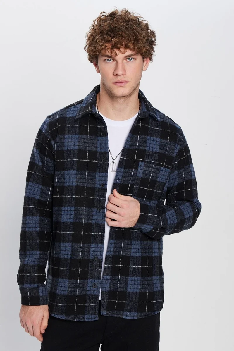Tudors Men's Classic Fit Regular Cut Lumberjack Button-down Collar Single Pocket Checkered Winter Shirt