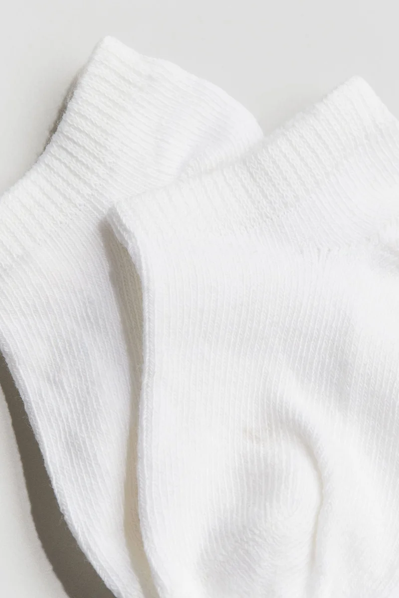 اتش اند ام جوارب رياضية عبوة من 5 قطع