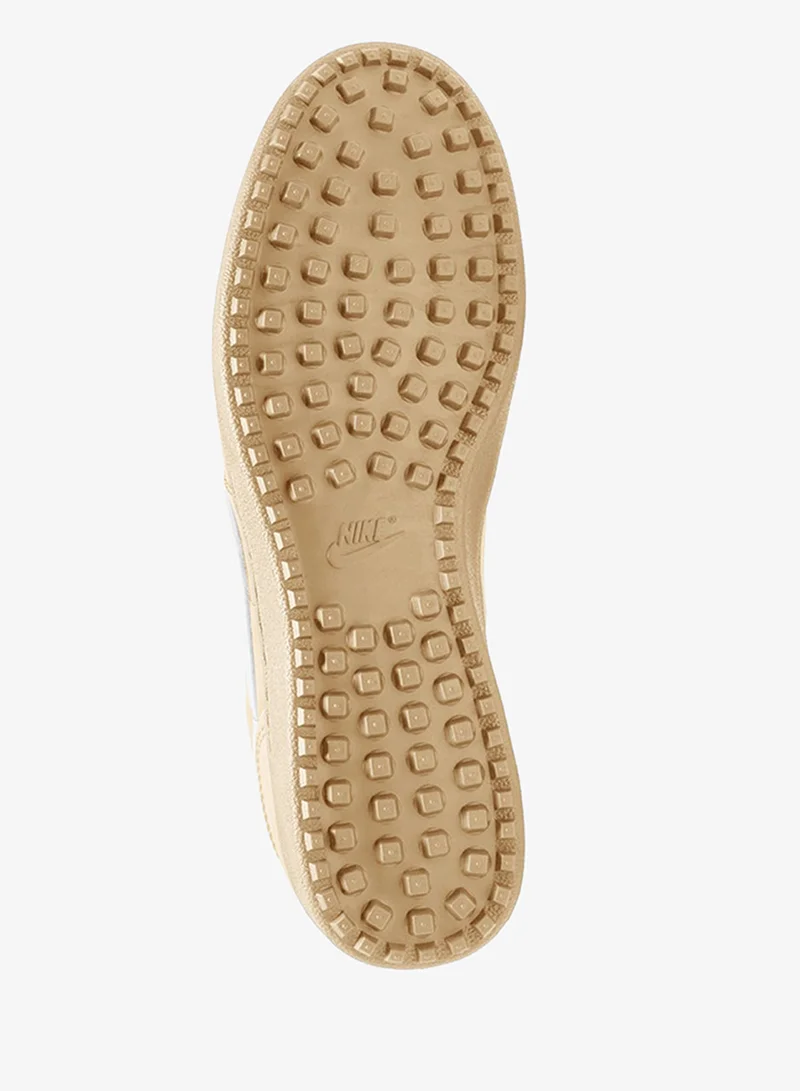 نايكي فيلد جنرال إس آند تي