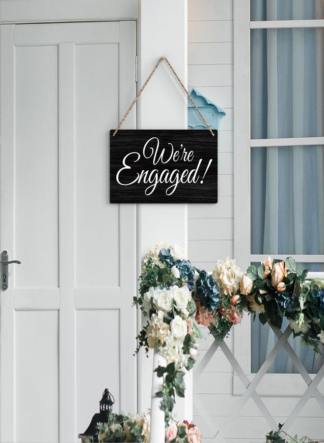 BELLOWDEER لافتة زفاف ريفية من بيلودير مكتوب عليها "نحن مخطوبان"، لافتة دعائم تصوير لحفلات الخطوبة، مستلزمات ديكور حفلات الزفاف، ديكورات حفلات الخطوبة، مقاس 12 × 6 بوصات (أسود) - Image 3