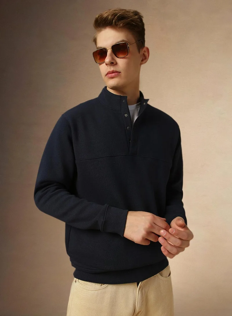 دينيس لينغو Men's Navy Polyester Blend Solid Regular Fit Sweatshirt