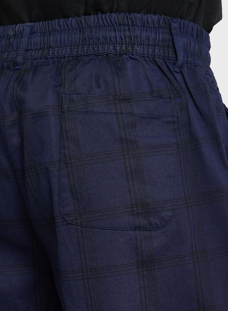 توماس سكوت Thomas Scott Men Checked Mid-Rise Slim Fit Sports Shorts