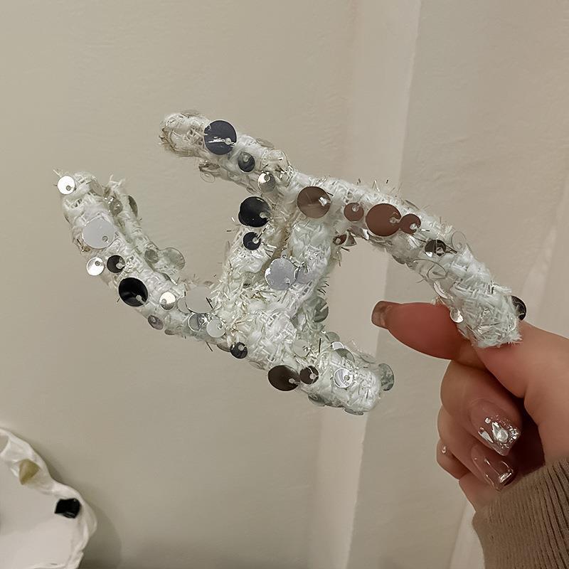 Sequined Chanel style Plaid tweed headband 2023 new style back head shark clip elegant high-grade hair accessories D-4828-3 White gripper