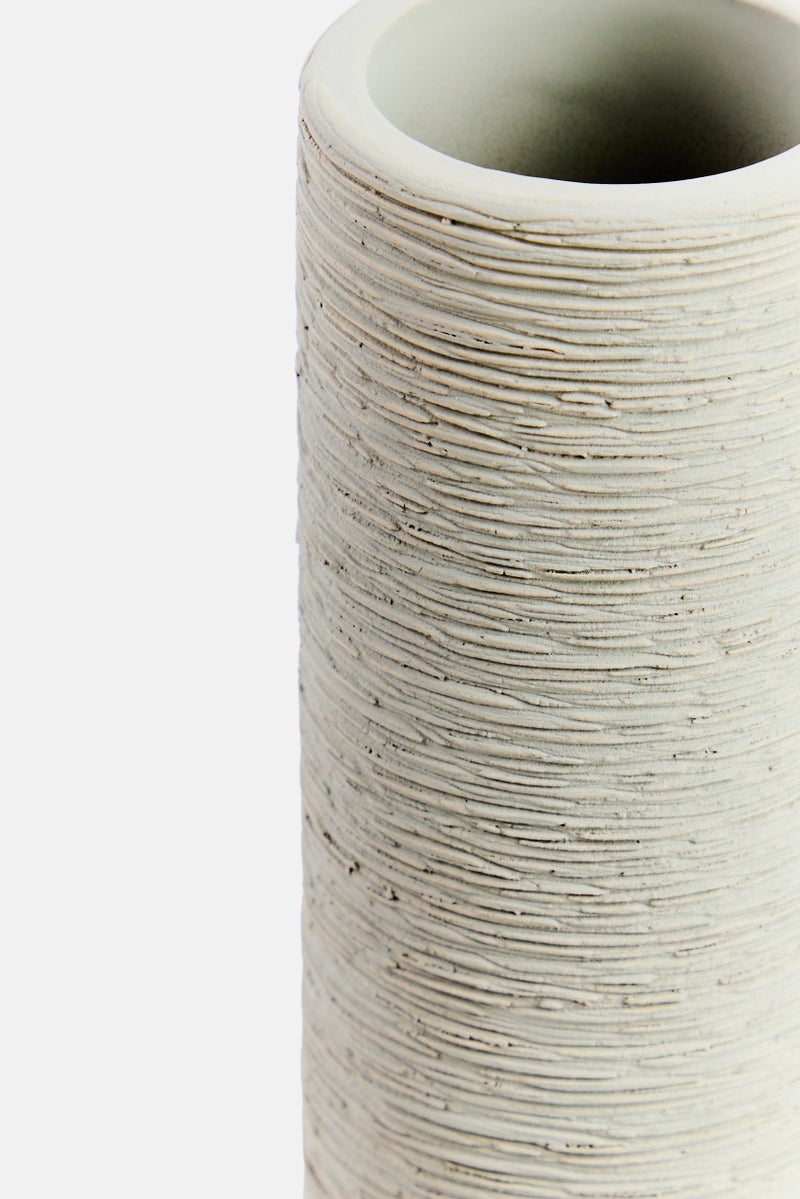 Muy Mucho Feeling Good At Home Textured Flower Vase 25 H x  15 L cm, Light Grey - Image 3
