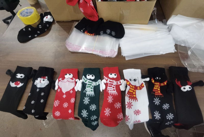 Decorations  Hand Socks Couple Socks Personalized Eyes Magnetic Magnet Automatic Pull - Image 1
