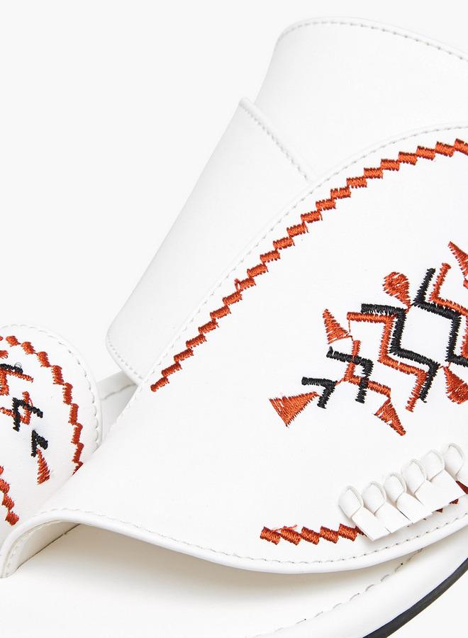 الواحة صنادل عربية مطرزة سهلة الارتداء - Image 4