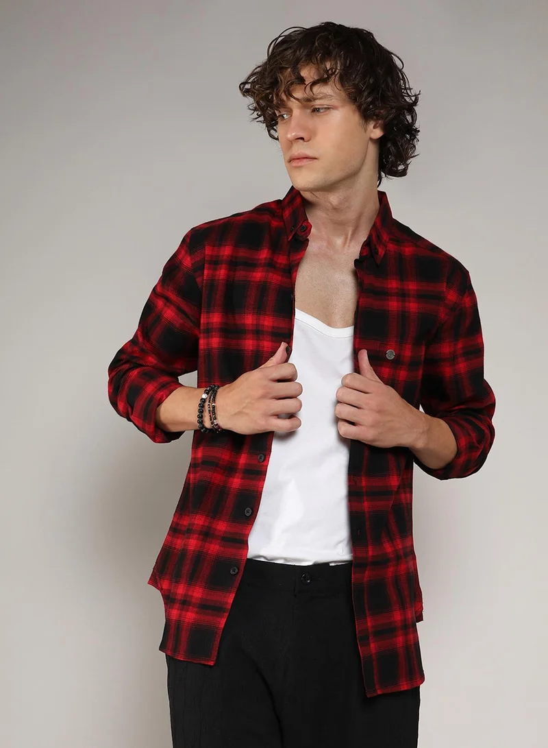 Campus Sutra Campus Sutra Men's Midnight Black & Scarlet Red Brushed Buffalo Check ShirtFor Casual Wear | Spread Collar | Long Sleeve | Button Closure | Shirt Crafted With Comfort Fit For Everyday Wear