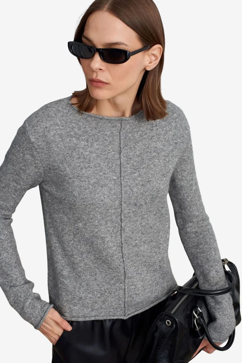 DILVIN Women's Boat Neck Ribbed Knit Sweater