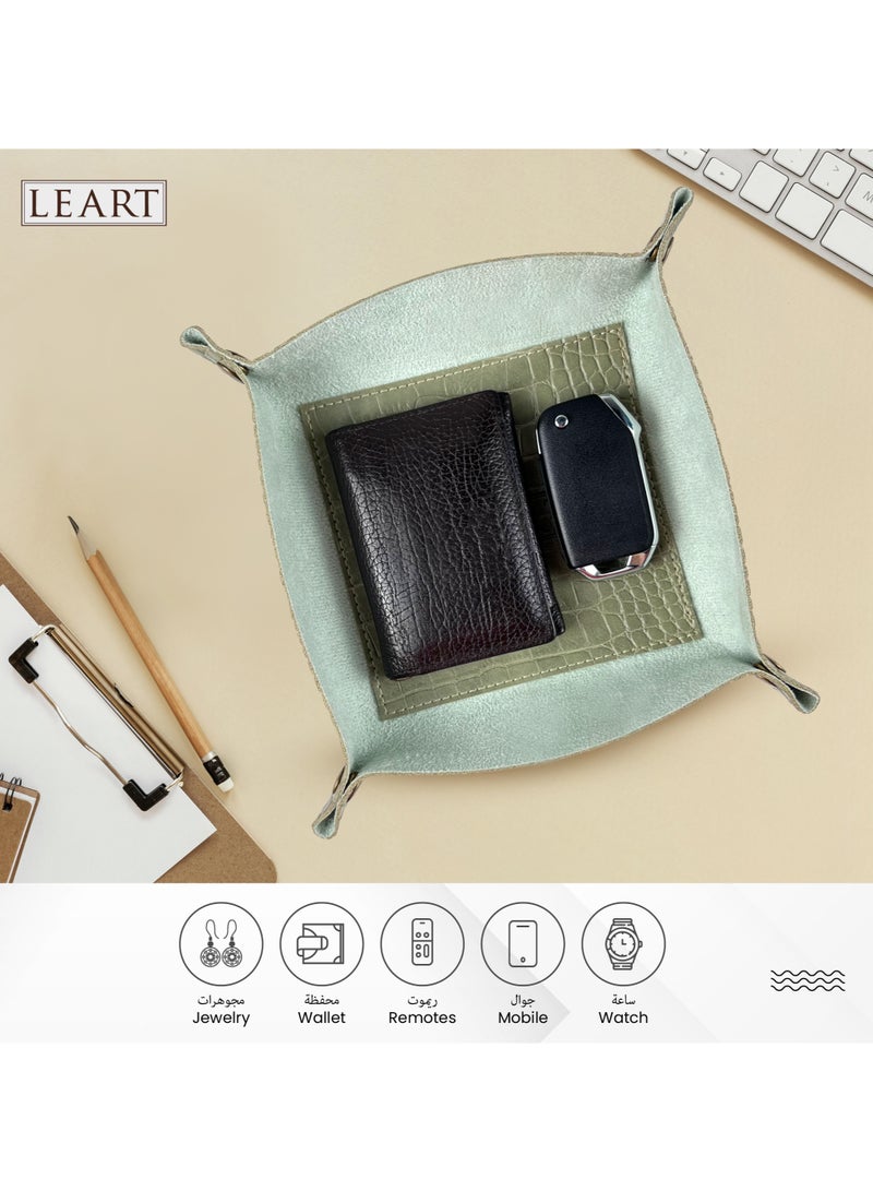 لي آرت LEART - صينية جلديةصينية جلدية صغيرة الحجم لوضع الأغراض الشخصية - صينية صغيرة ومدمجة | منظم للمكتب، بجانب السرير، مدخل المنزل | صينية جلدية للمفاتيح، والعملات المعدنية، والقرطاسية، والمجوهرات (أخضر زيتوني | نسيج التمساح)  - Image 4