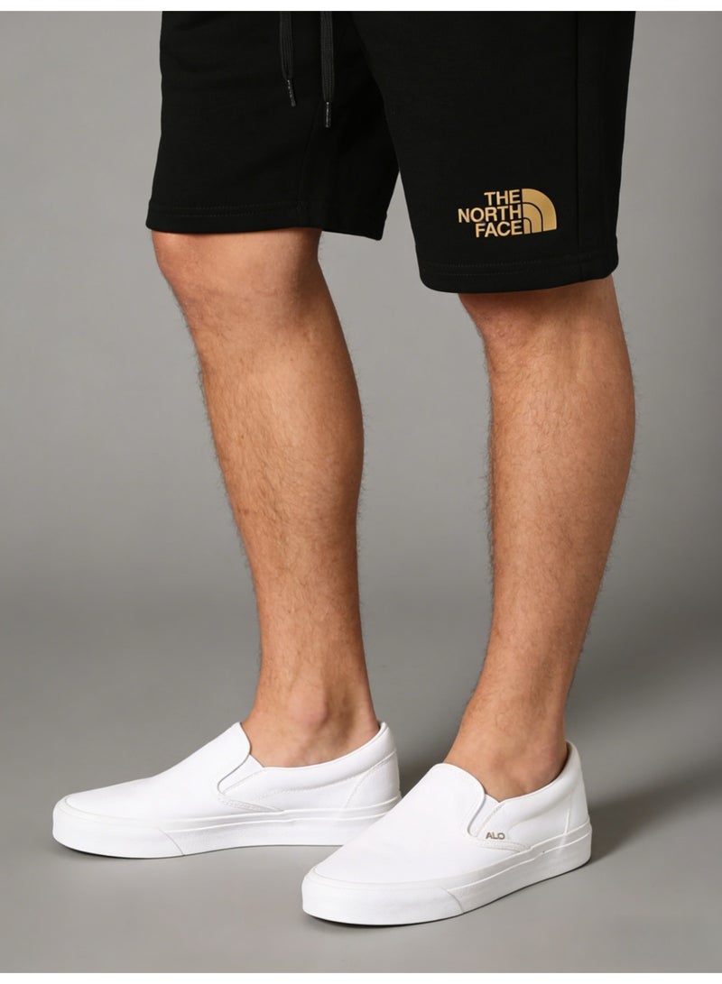 THE NORTH FACE men's shorts with gold logo, loose drawstring knit and knee sweatpants. - Image 3