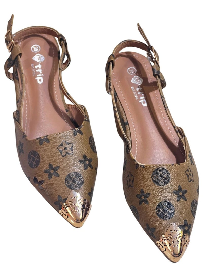 Trip Low-Heeled Shoes With A Closed Toe And A Lace Around The Ankle - Image 2