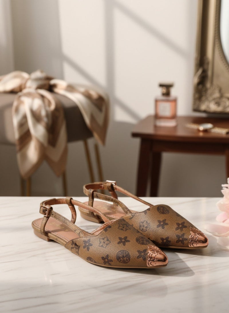 Trip Low-Heeled Shoes With A Closed Toe And A Lace Around The Ankle - Image 1