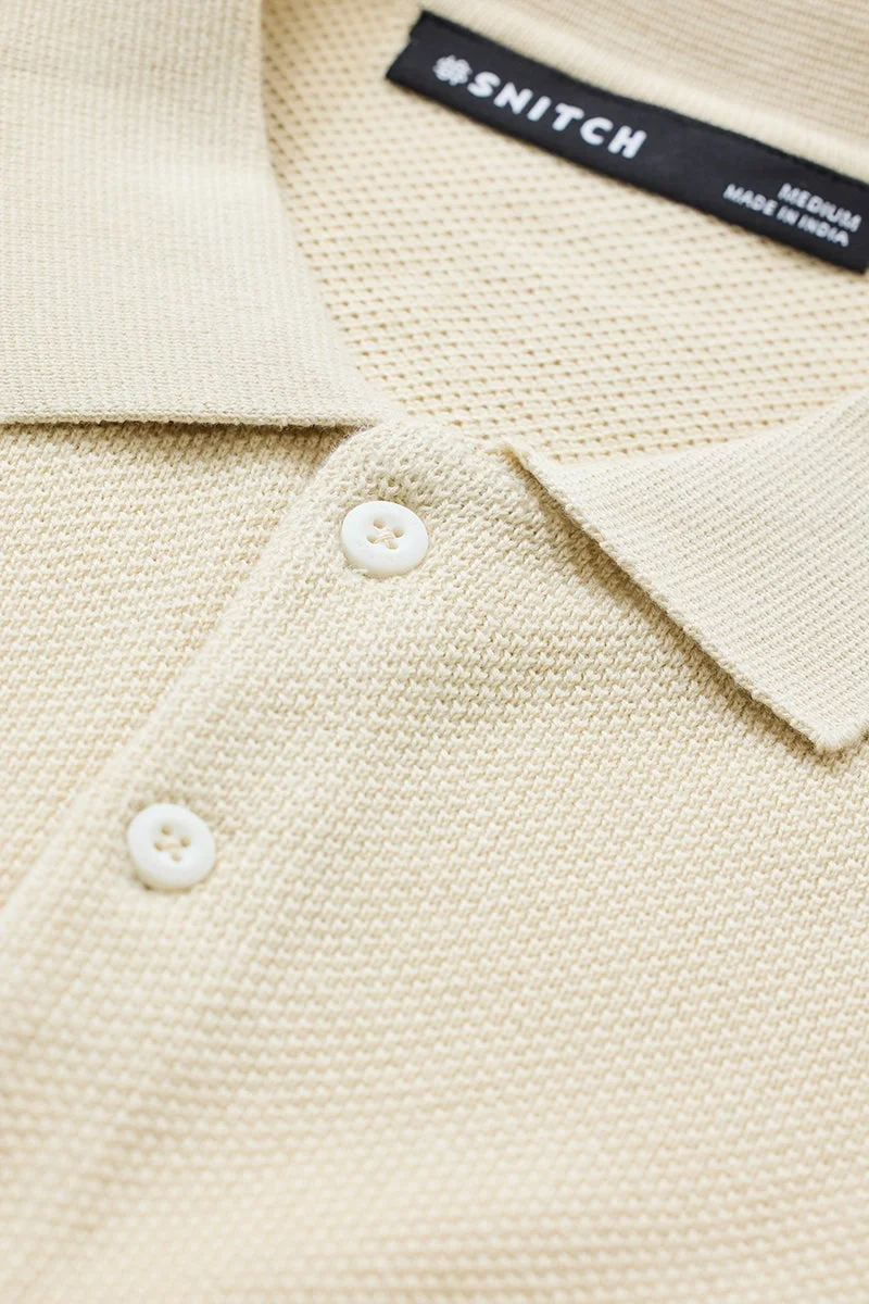 سنيتش قميص بيج بقصة ضيقة محبوك مسطح
