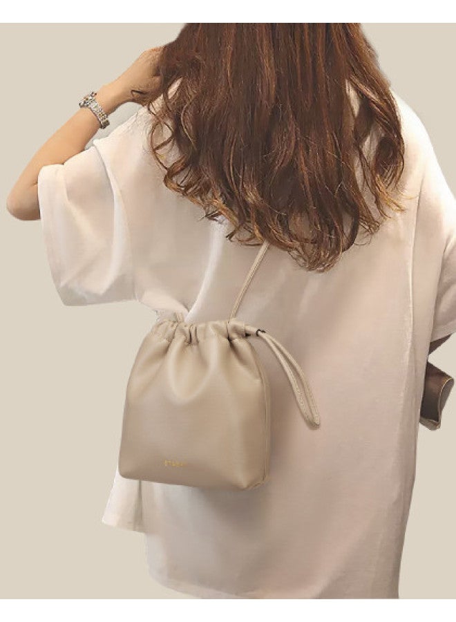 St&Sat Women's Niche Bucket Bag, Crossbody Bag, Lightweight And Stylish Small Shoulder Bag - Image 1