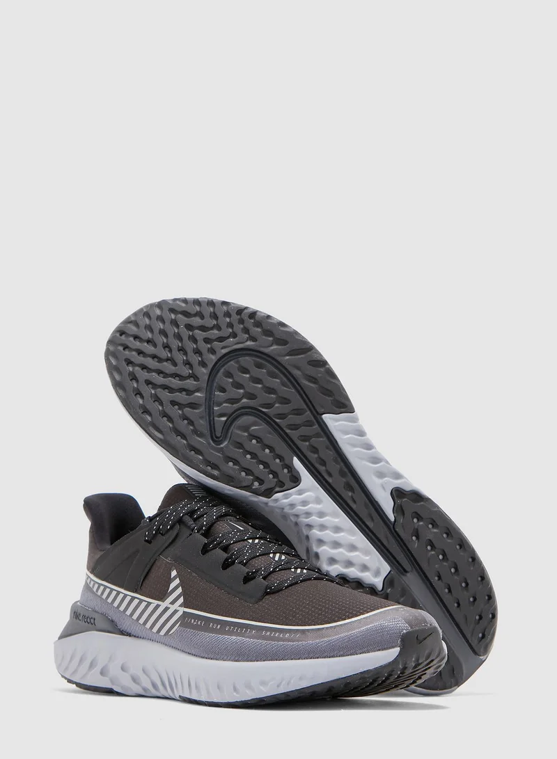 Nike Legend React 2 Shield