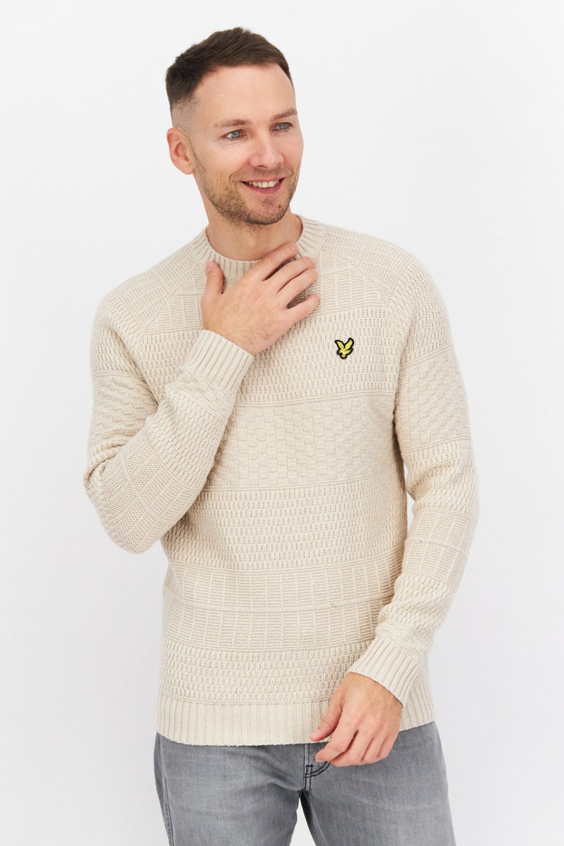 Lyle & Scott سويت شيرت رجالي بأكمام طويلة وياقة دائرية مع شعار مطرز، توب - Image 1