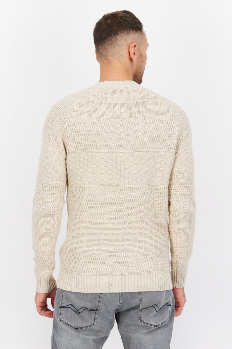 Lyle & Scott سويت شيرت رجالي بأكمام طويلة وياقة دائرية مع شعار مطرز، توب - Image 2