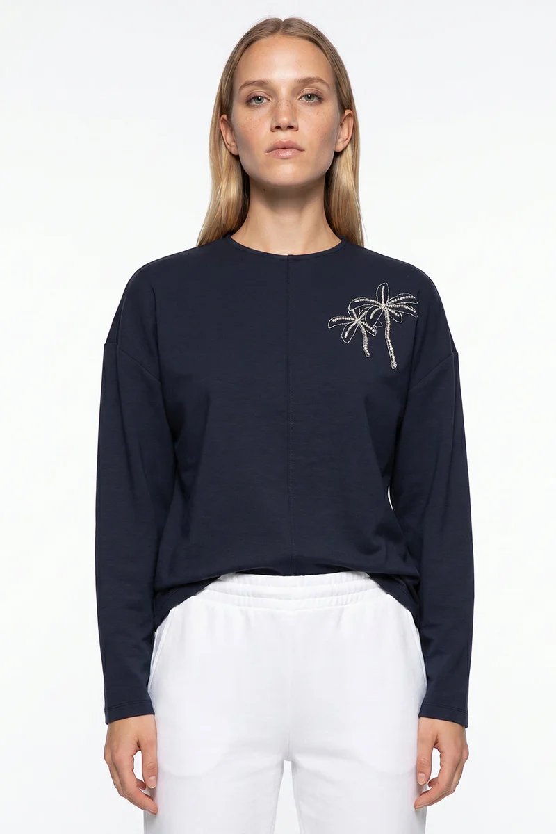 Exquise Round Neck Long Sleeve Embroidered Regular Knit Navy Blouse