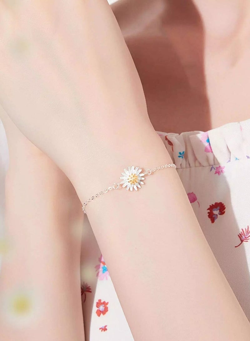 Flower Decor Chain Bracelet  - Image 1