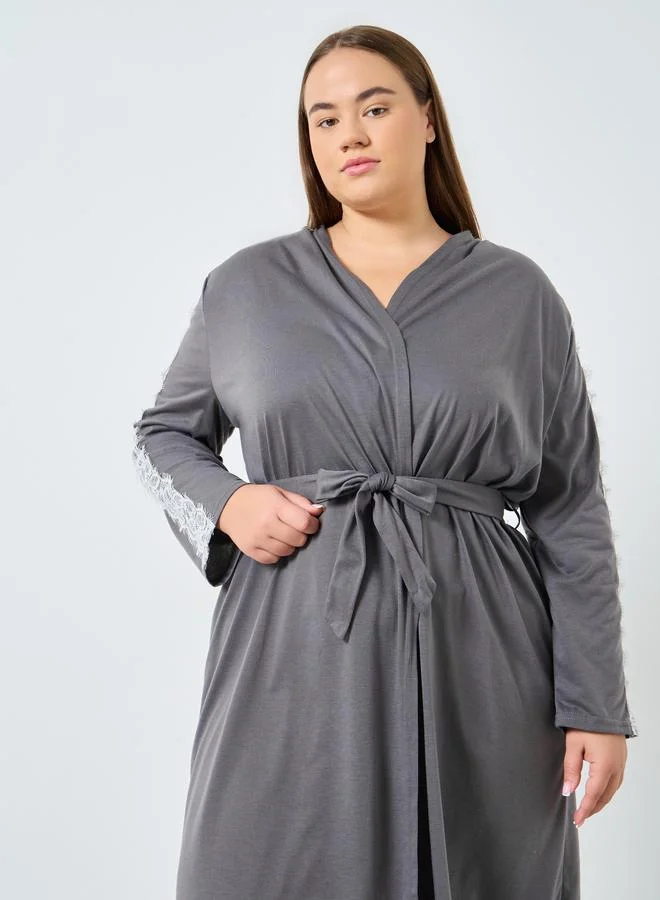 ستايلي روب بمقاس كبير مع تفاصيل دانتيل