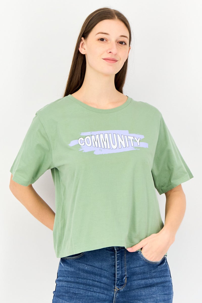 Levi's تي شيرتات جرافيك قصيرة الأكمام من ليفيس × ديبيكا بادوكون للنساء، أخضر - Image 1