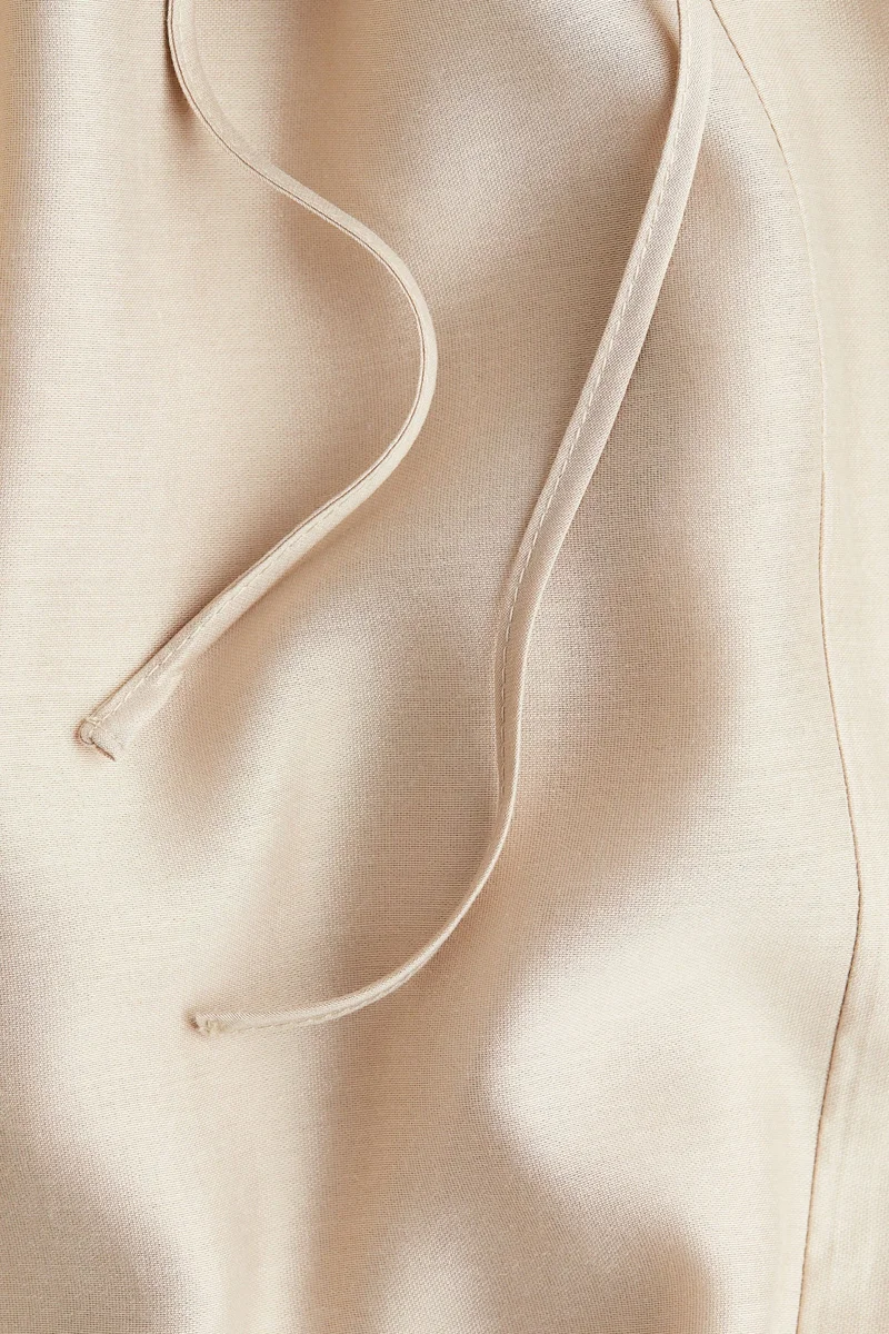 H&M Balloon-sleeved blouse