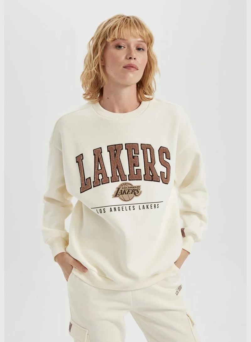 DeFacto Woman NBA Los Angeles Lakers Licenced Oversize Fit Crew Neck Long Sleeve Knitted Sweatshirt